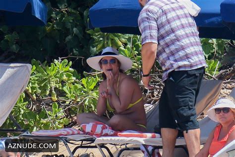 Britney Spears Rocks An Itty Bitty Yellow Bikini At The Beach In Hawaii Aznude