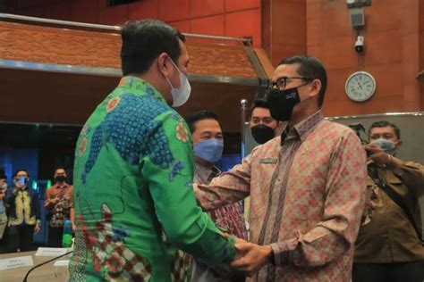 Sandiaga Uno Nilai Wali Kota Aditya Sebagai Pemimpin Muda Inspiratif