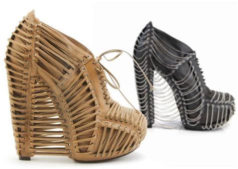 GLAMOUR KINKY IRIS VAN HERPEN UNITED NUDE TACONEANDO