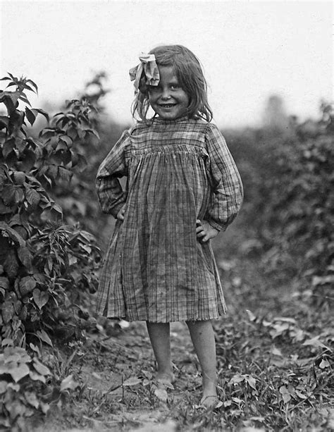 1909 6 Year Old Berry Picker Laura Petty Maryland Vintage Old Retro