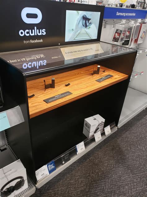 Everything you can find at the local Best buy salem location 32