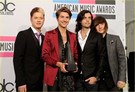 Hot Chelle Rae Best New Artist Winners At AMAs 2011 Photo 449349 Photo Gallery Just