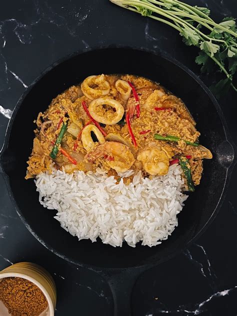 Thai Seafood Stir Fry Yellow Curry With Rice Recipe