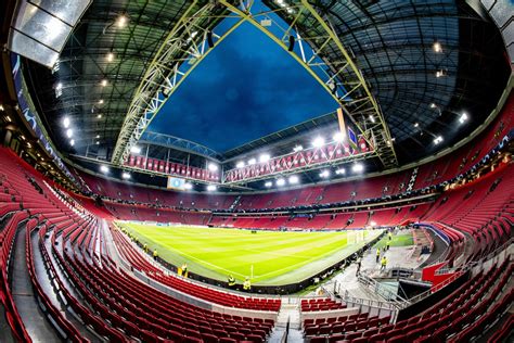 Op Welke Dag Speelt Ajax Tegen Vojvodina En Hoe Laat Is De Aftrap