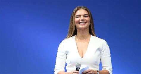 «Худенькие такие»: Алина Кабаева озадачена питанием молодых спортсменок ...