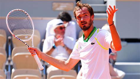 Roland Garros le numéro 2 mondial Daniil Medvedev éliminé dès le