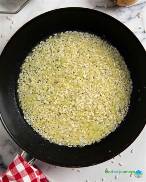 How to Make Basic Risotto (Traditional) - Food and Journeys®