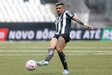 Quando E Como Foi O Primeiro Gol De Tiquinho Soares Pelo Botafogo