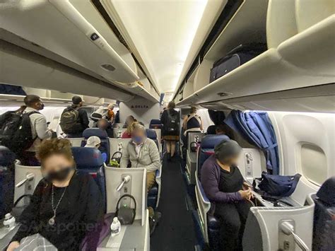 Boeing 767 300 Delta Comfort Plus F