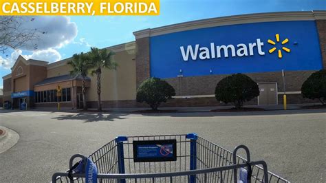 Shopping At Walmart Supercenter On Sr 436 In Casselberry Florida