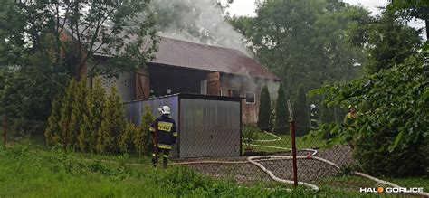 Rozdziele Po Ar Budynku Gospodarczego W Czasie Burzy Foto