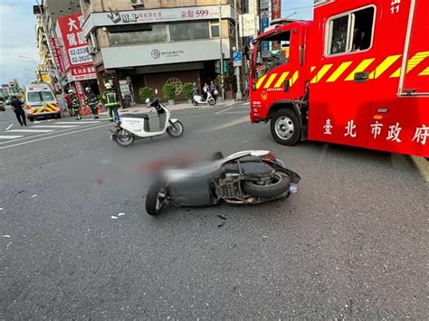 北捷龍山寺路口死亡車禍！ 騎士疑搶快猛撞公車「頭部重創、失血過多亡」