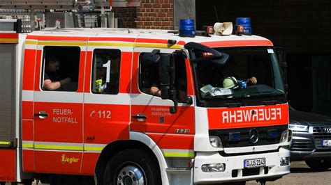 D Sseldorf Feuerwehr Rettet Bewohnerin Aus Brennendem Haus