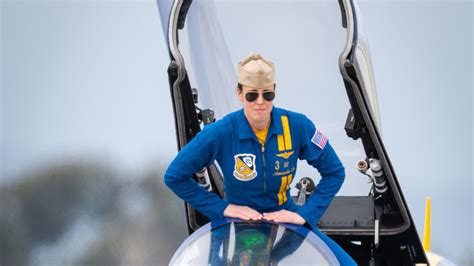 Amanda Lee Is First Blue Angels Female Jet Pilot Who Is She