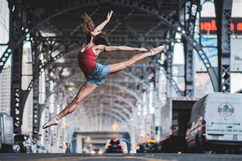 Beautiful Ballet Dancers Portraits In New York City Streets Fubiz Media