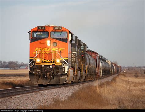 Railpicturesnet Photo Bnsf 7695 Bnsf Railway Ge Es44dc At Morris