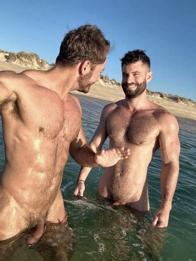 Post Bare Naked Nude Men Tumblr Tumbex