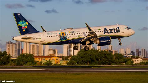 Azul Airlines A Neo Pr Yrn About To Land Rwy Sbrf Reci Flickr