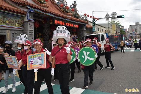 為好兄弟引路！中壢仁海宮水燈排遶境 手工q版水燈排吸睛 生活 自由時報電子報