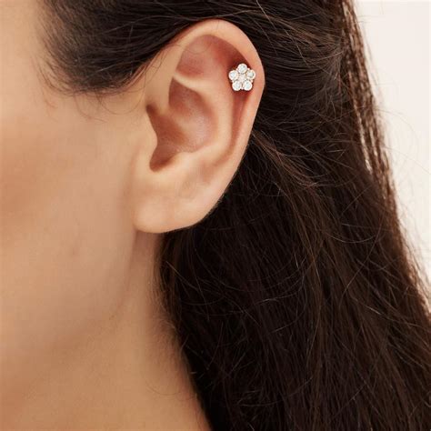 Pırlanta Çiçek Tragus Piercing P785369 Altınbaş