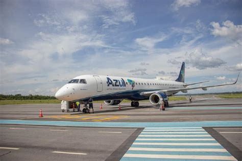 Aeroporto De Arax Mg Recebe Voo Inaugural Da Azul Embraer E