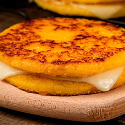 Arepa De Choclo Con Queso Cachapas El Megachuzo