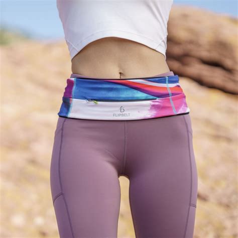 Zipper Running Belt with Pocket | FlipBelt.com