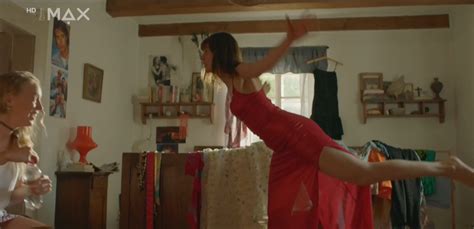 Nude Video Celebs Klara Issova Nude Zoufale Zeny Delaji Zoufale Veci