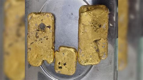 Two Passengers From Dubai Arrested For Smuggling Gold At Indian Airport