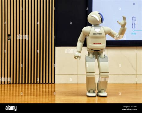 Honda Asimo Humanoid Robot Hi Res Stock Photography And Images Alamy