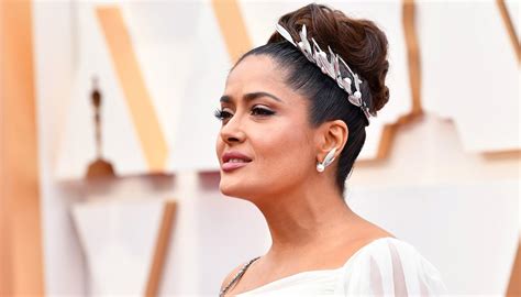 Salma Hayek Celebr Su Cumplea Os Con Una Foto Donde Luce Tan