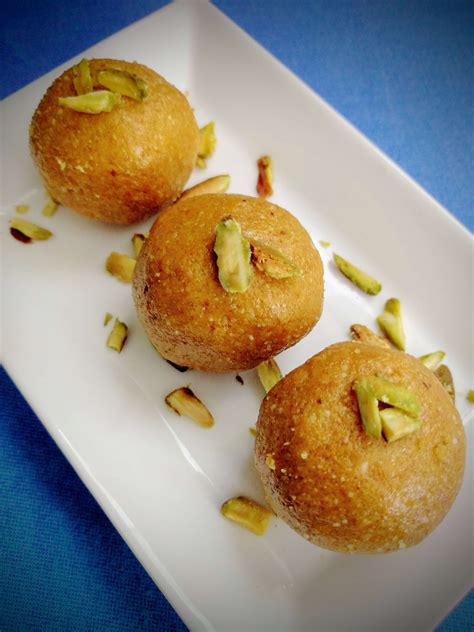 Besan Ladoo Recipe Besan Laddu Vegecravings Besan Ladoo Recipe