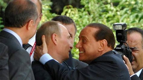Putin cree que si Berlusconi fuera gay no le habrían juzgado