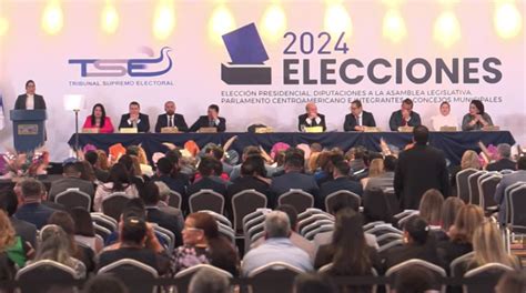 EN VIVO TSE Entrega Credenciales A Los 120 Diputados Electos De La