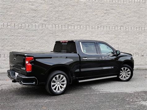 Review The 2021 Chevrolet Silverado 1500 Duramax Diesel Provides