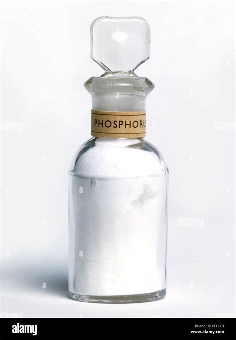 White Phosphorus Powder Hi Res Stock Photography And Images Alamy