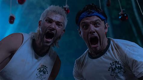 Hot Sexy Sharika Soal Bikini Pics