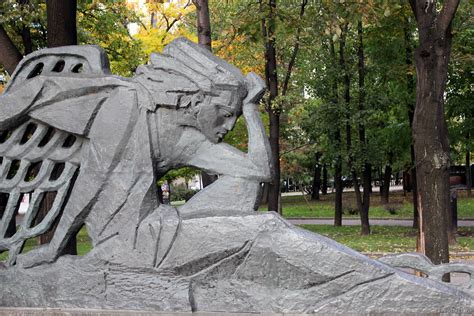 Памятник Лермонтову: история и фото.