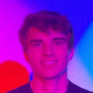 Tj Roberts - Age, Family, Bio | Famous Birthdays