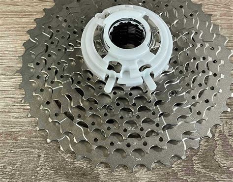 Касета кассета Шимано Shimano Deore CS-M4100 10 скоростей 11-42T: 1 330 ...