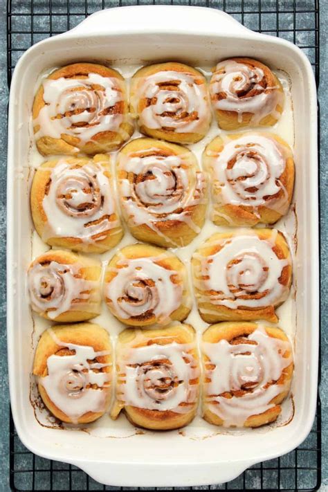 Vegan Cinnamon Rolls - Loving It Vegan