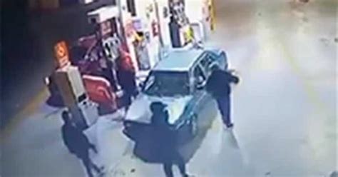 A Punta De Pistola Maleantes Atracan Una Gasolinera