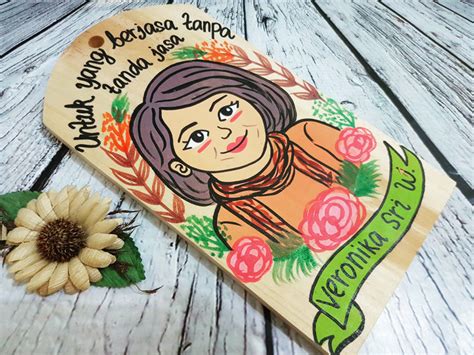 Jual Talenan Lukis Wajah Hadiah Kado Karikatur Kartun Kayu Handmade