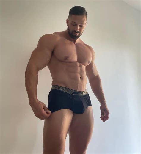 Muscle Men On Twitter Ig Alessandrocavagnola