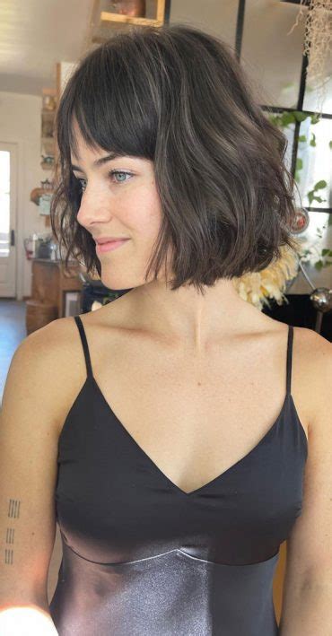 20 Chic Parisian French Bobs Long French Haircut With Bangs