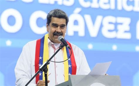 Nv Presidente Nicol S Maduro Lider Graduaci N De Tres Mil