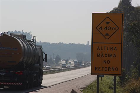 Dnit Sc Instala Novas Placas Entre I Ara A Passo De Torres Na Br