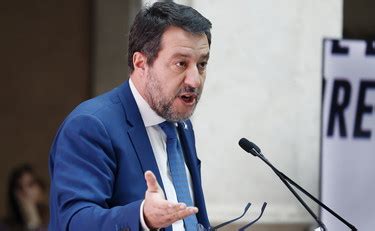 Lega Salvini Corteggia Il Generale Vannacci Mi Piacerebbe Un Cammino