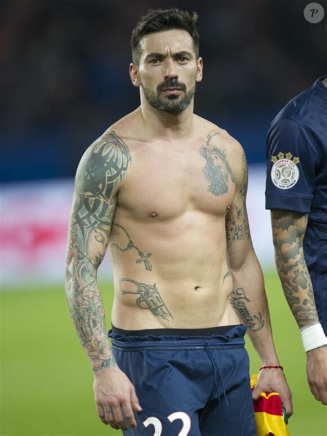 Ezequiel Lavezzi hospitalisé après avoir été poignardé L ancien