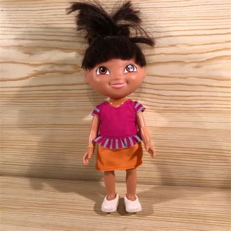 Fisher Price Dora The Explorer Classic Doll Everyday Adventure